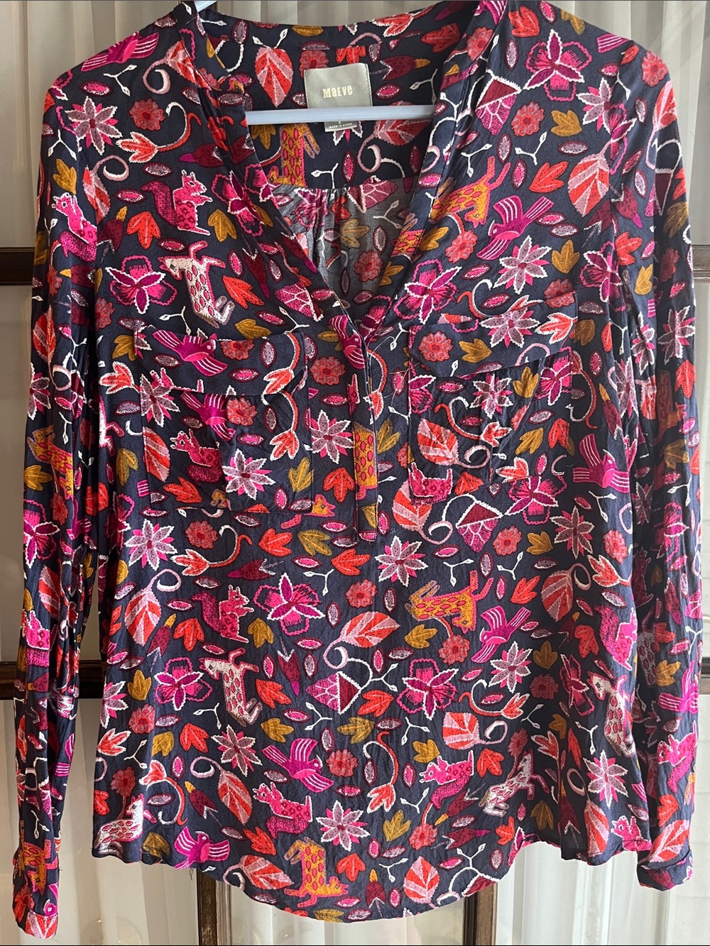 Maeve Anthropologie Floral V-Neck Blouse in Navy, Pink and Orange Size 8